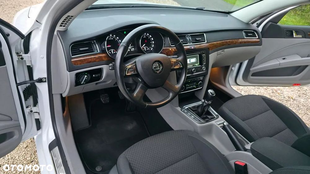 Skoda Superb - 19