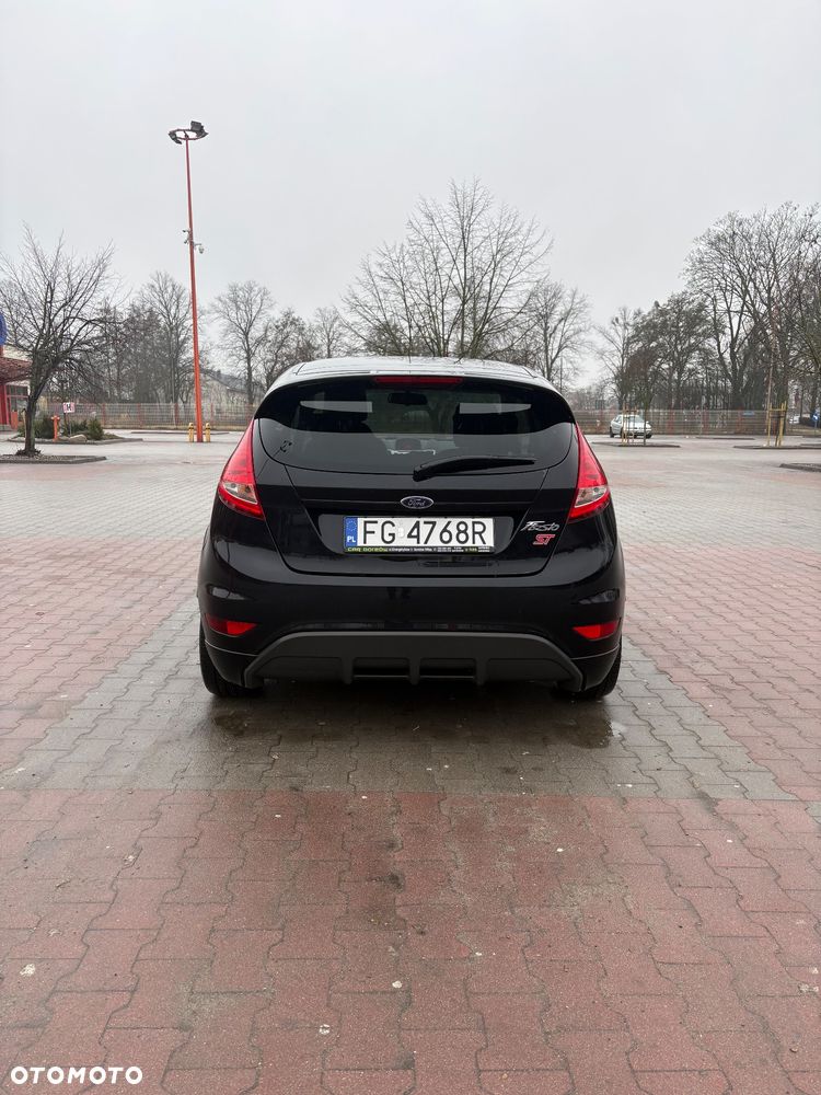 Ford Fiesta - 5