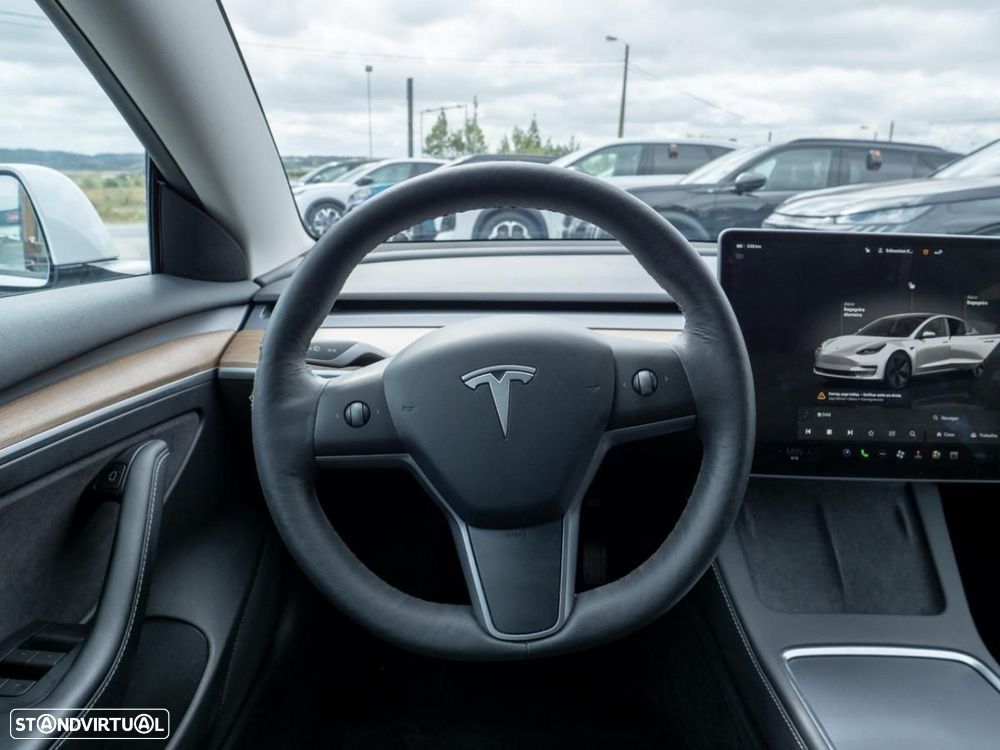 Tesla Model 3 - 30