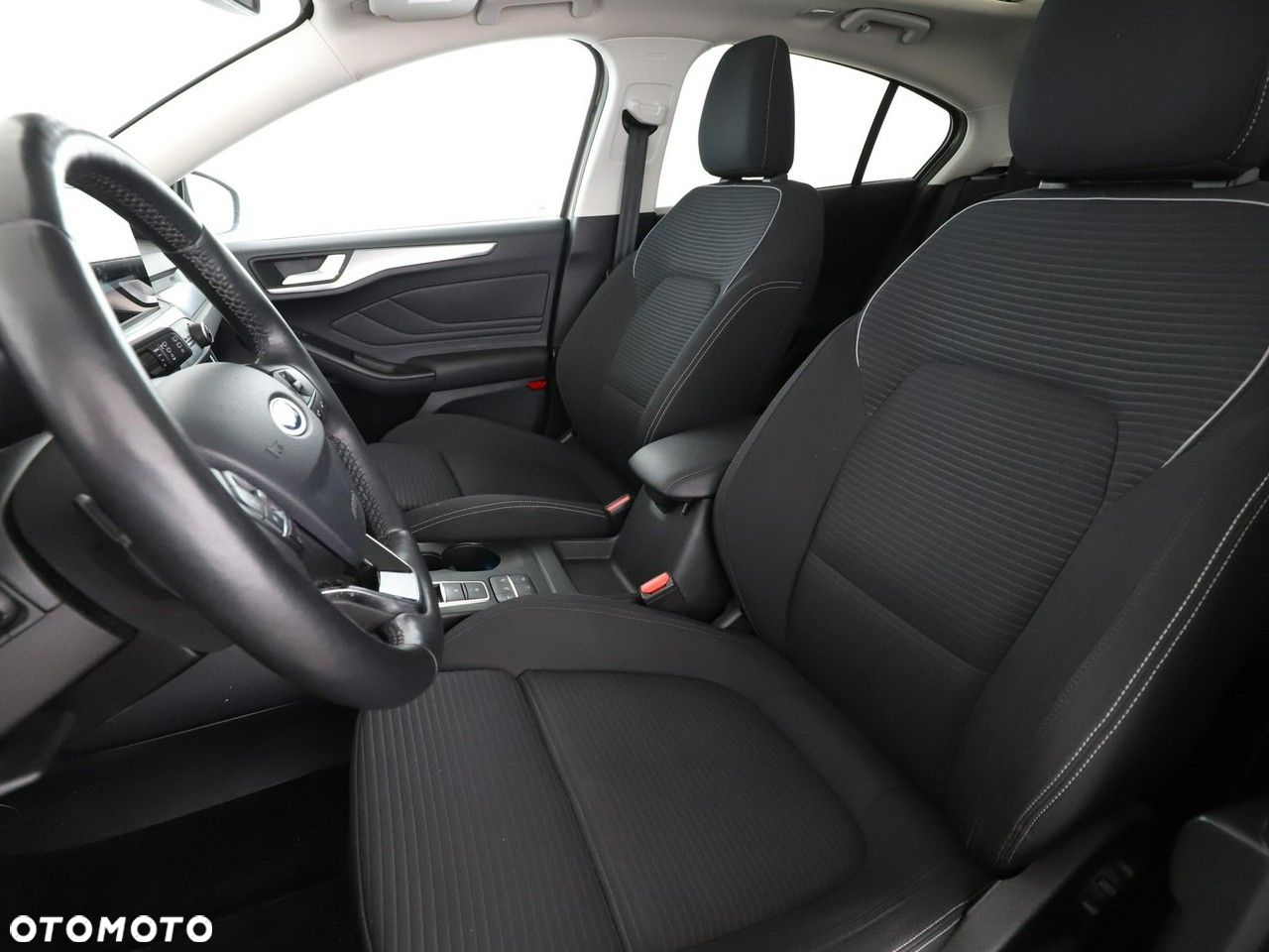 Ford Focus 1.5 EcoBlue Start-Stopp-System TITANIUM - 13