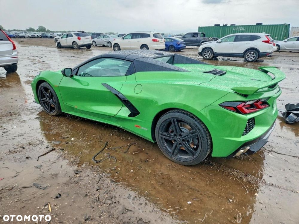 Chevrolet Corvette - 6