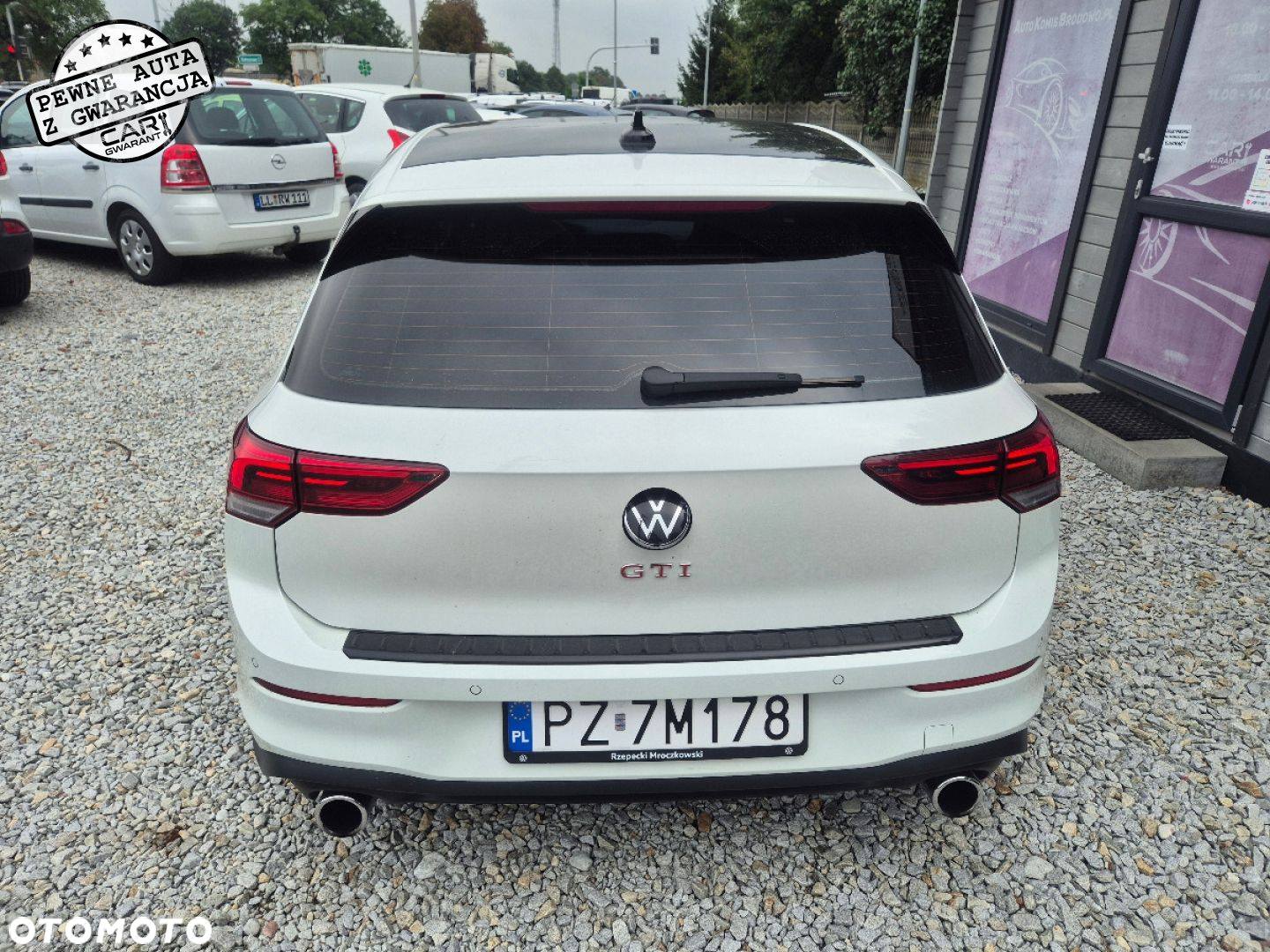Volkswagen Golf - 8