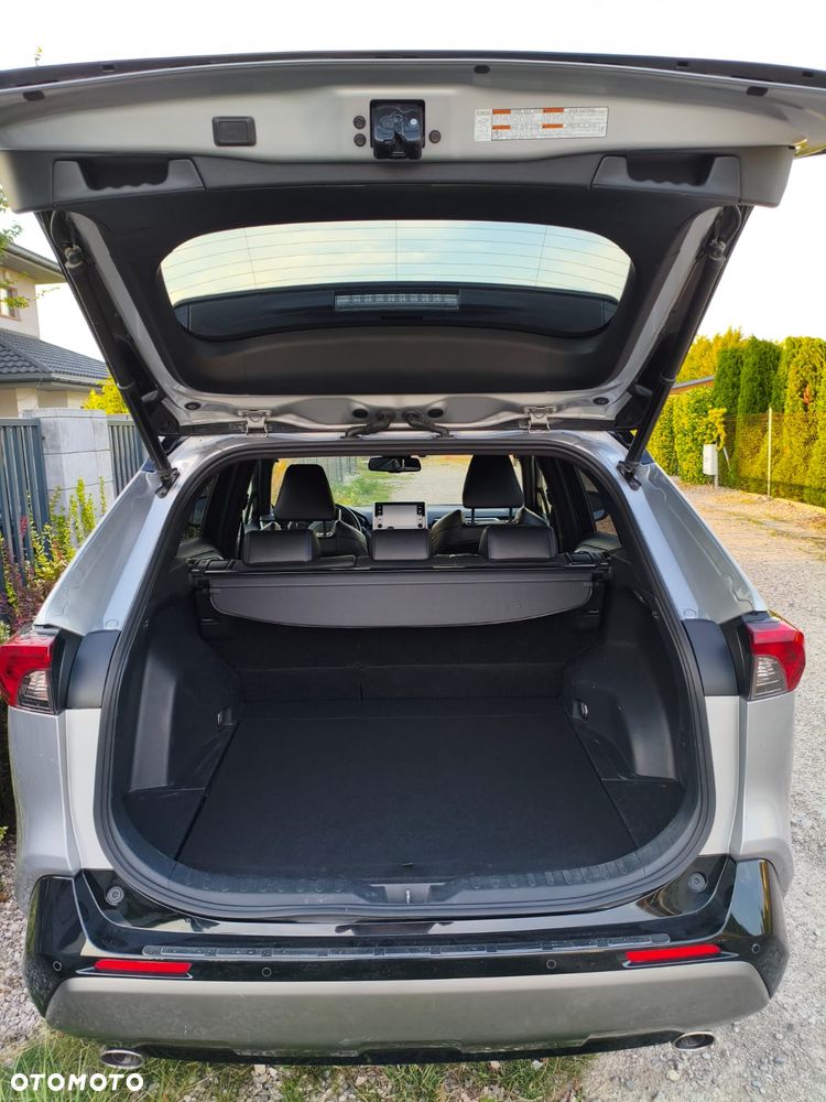 Toyota RAV4 - 8