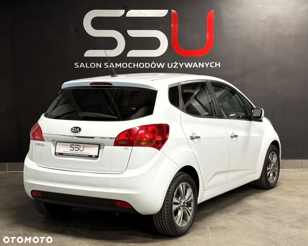 Kia Venga 1.4 CVVT UEFA EURO 2016 - 12