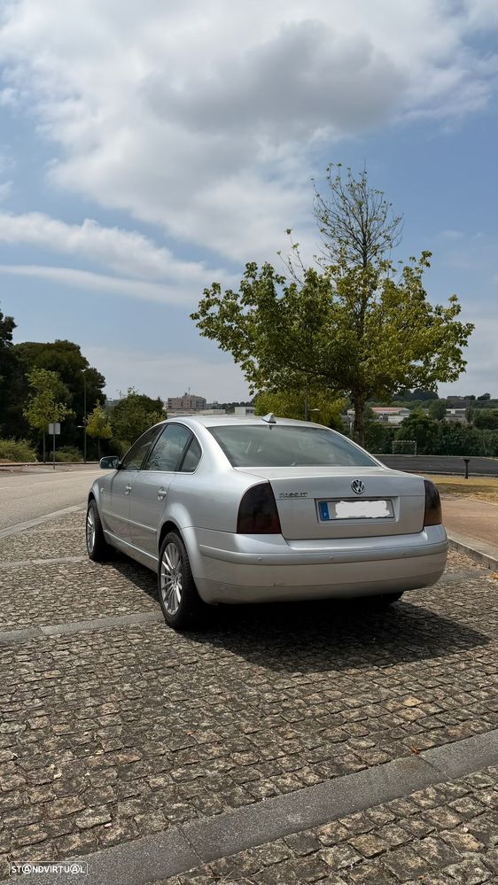 VW Passat 1.9 TDi Trendline - 4