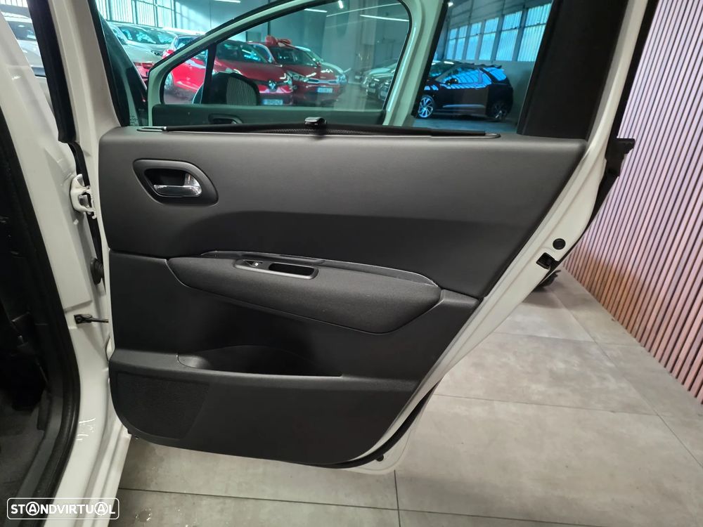 Peugeot 5008 BlueHDI 120 EAT6 Stop & Start Allure - 24
