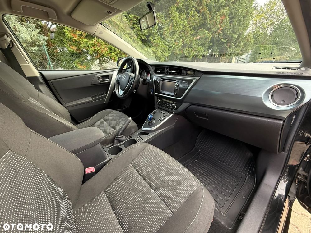 Toyota Auris 1.8 HSD Luna - 30