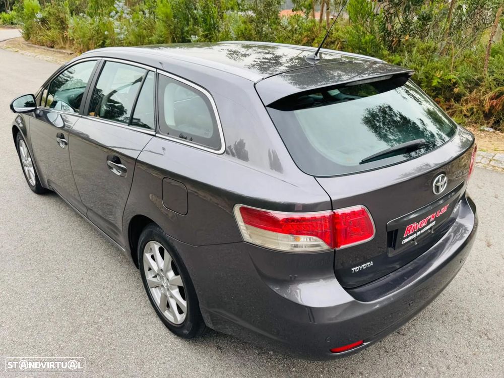 Toyota Avensis SW 2.0 D-4D Sp+EP+GPS - 16