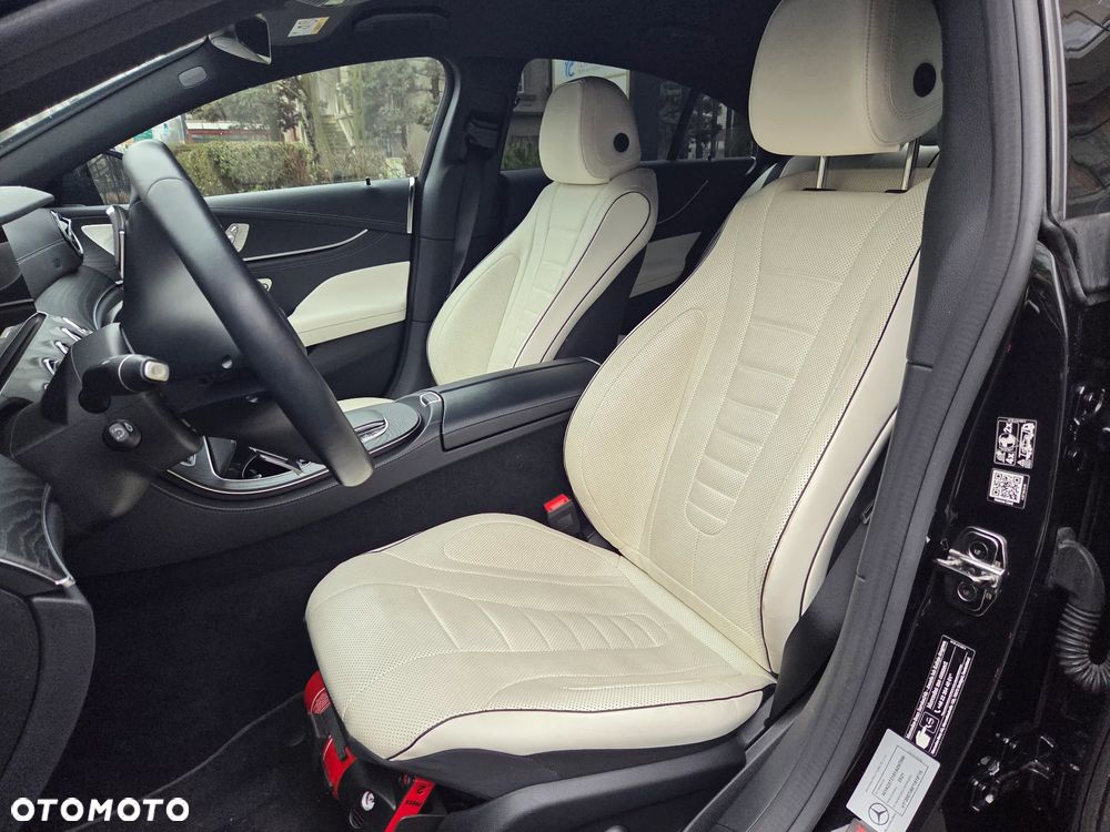 Mercedes-Benz CLS 300 d 4-Matic AMG - 20
