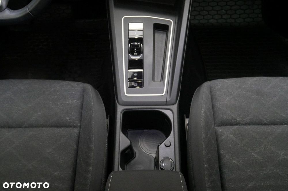 Volkswagen Golf - 11