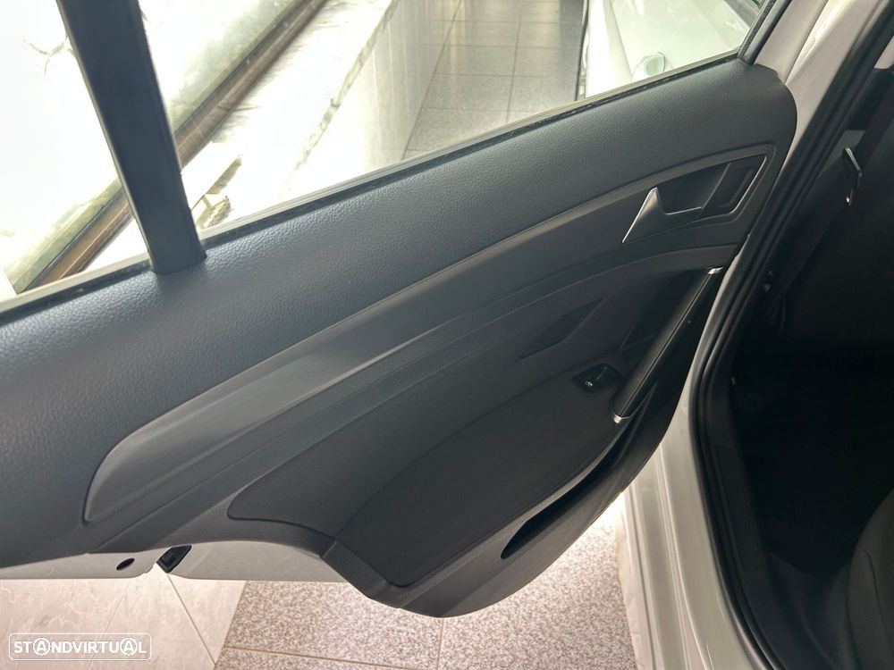 VW Golf 1.0 TSI Confortline - 20