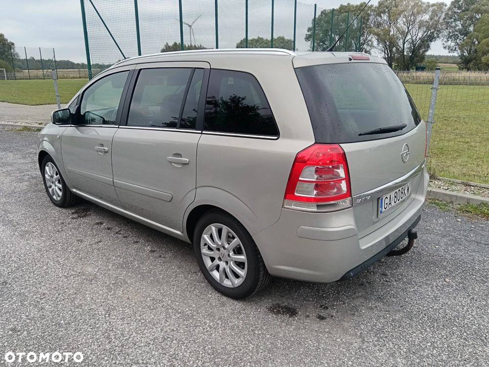 Opel Zafira - 4