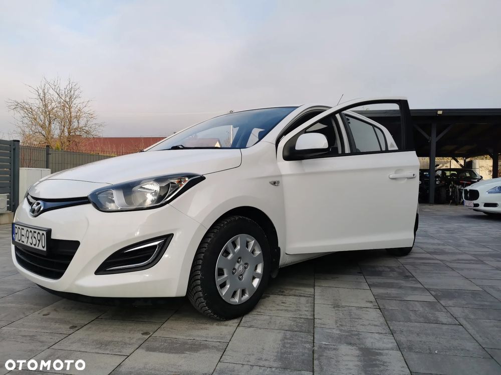 Hyundai i20 1.2 Trend - 11