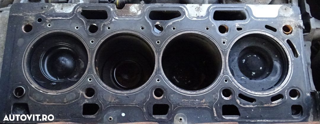 Bloc motor Dacia Duster 1.5 DCI E5 110 CP din 2012 - 1