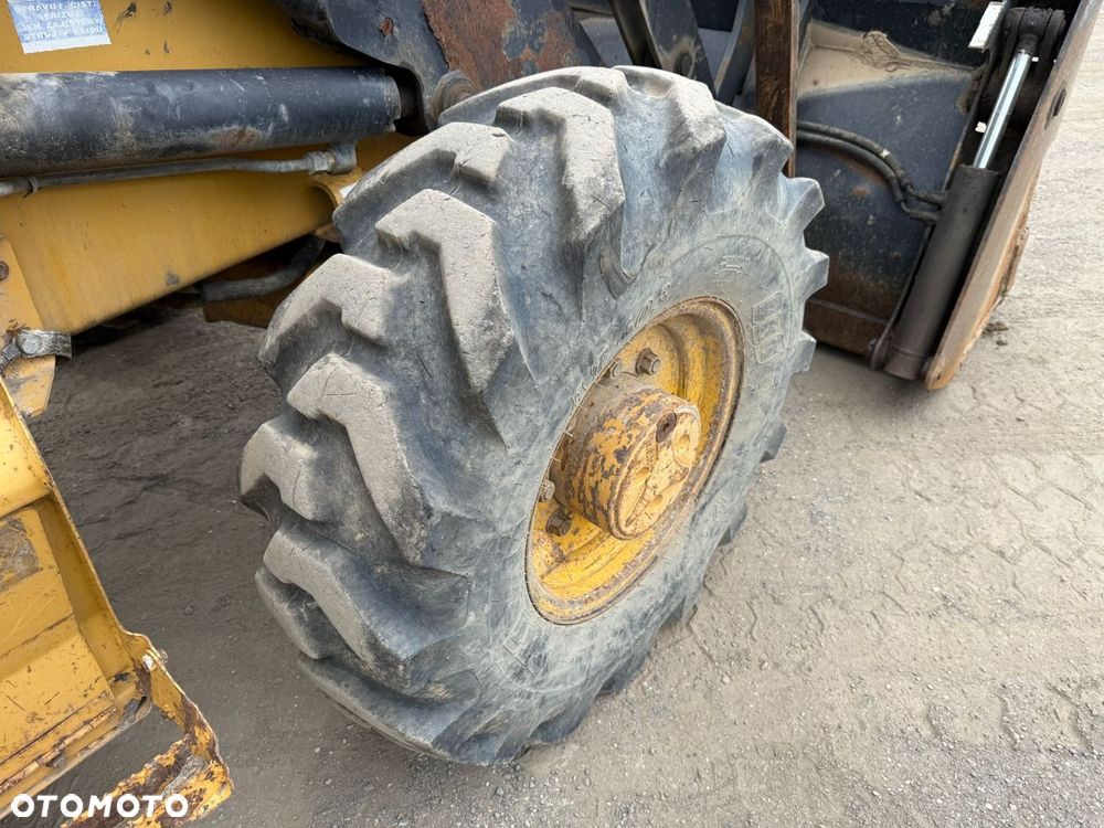 Caterpillar 432 D 4X4 - 40