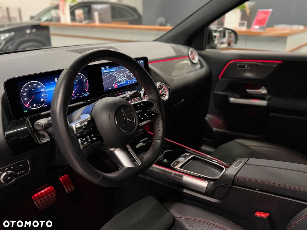 Mercedes-Benz GLA 200 AMG Line - 13