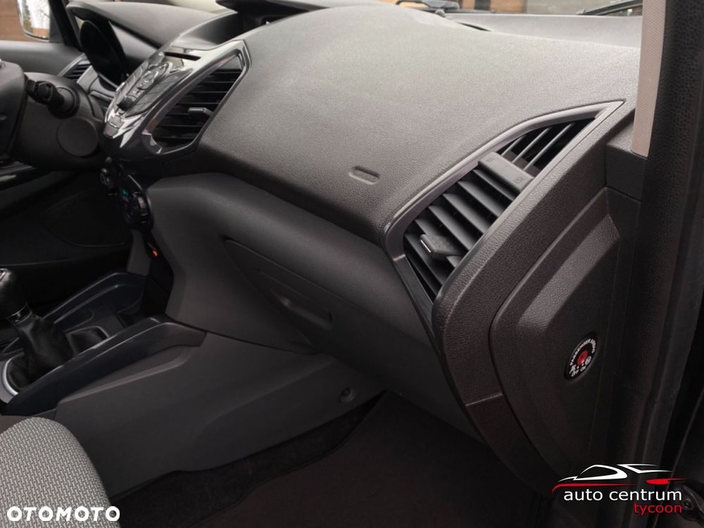 Ford EcoSport - 24