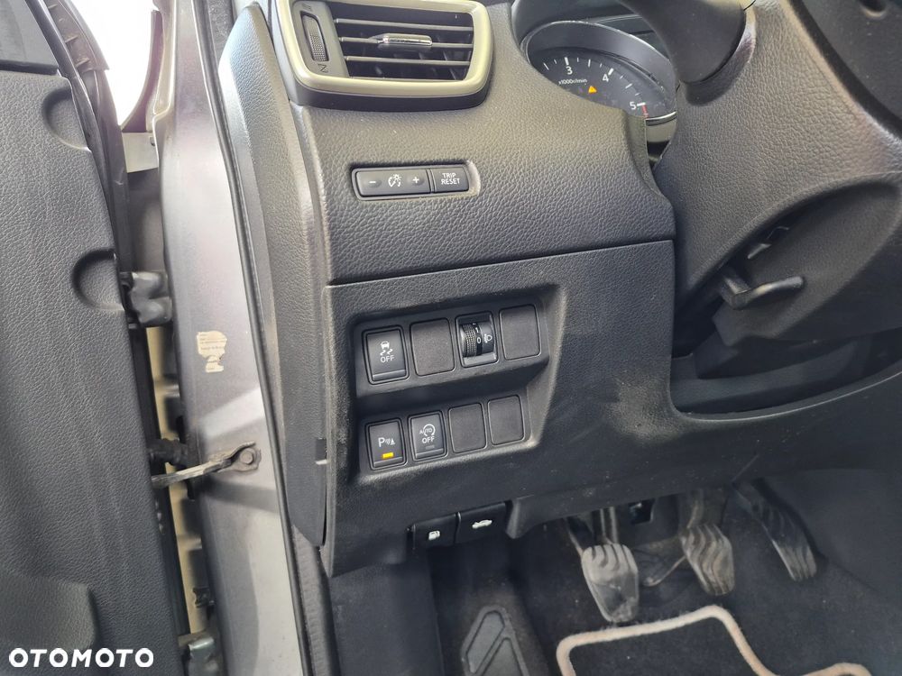 Nissan Qashqai 1.6 dCi DPF Start/Stop tekna - 16