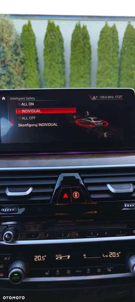 BMW Seria 5 530i Sport Line - 37