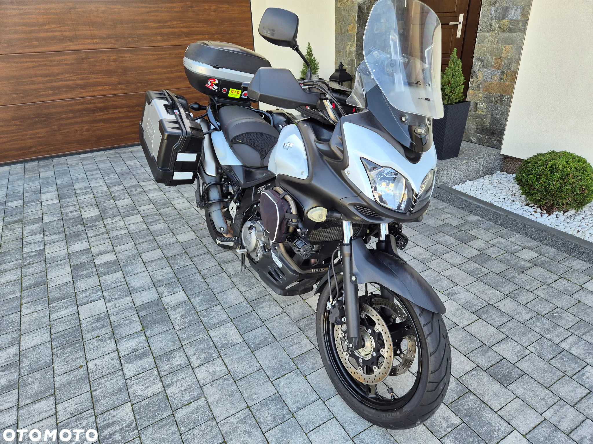 Suzuki V-STROM - 7