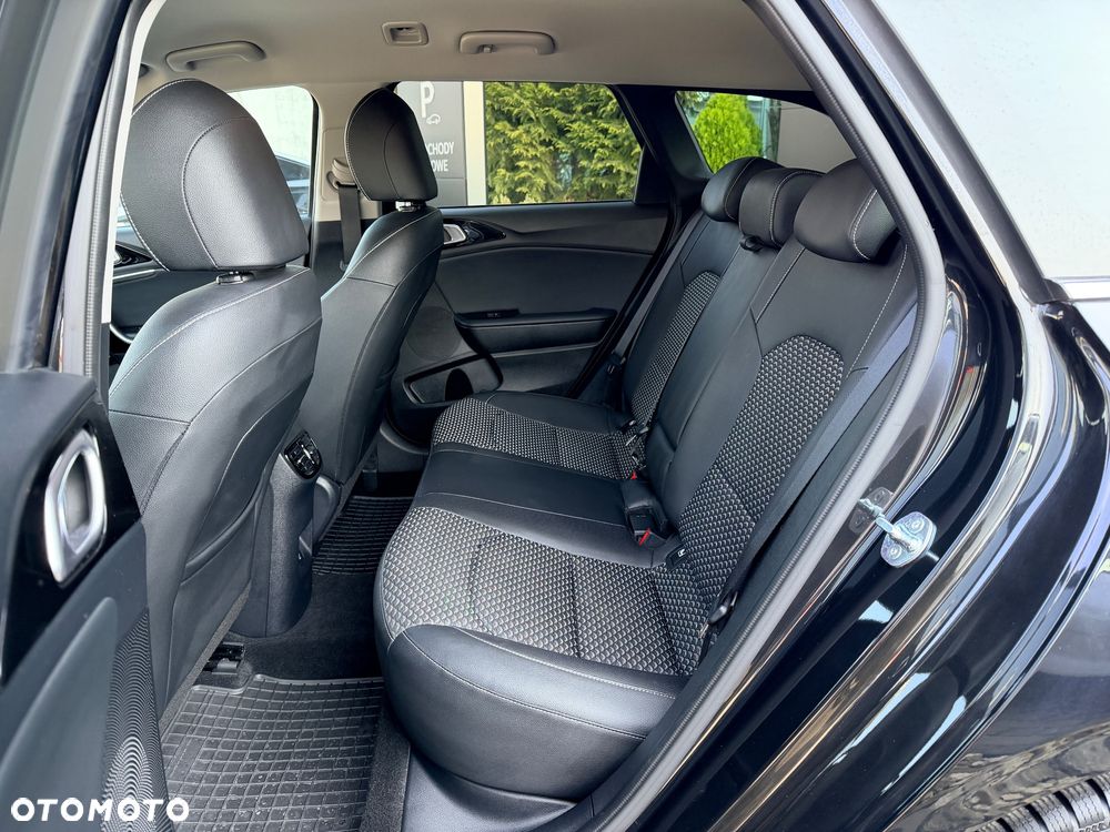Kia Ceed 1.5 T-GDI L - 19
