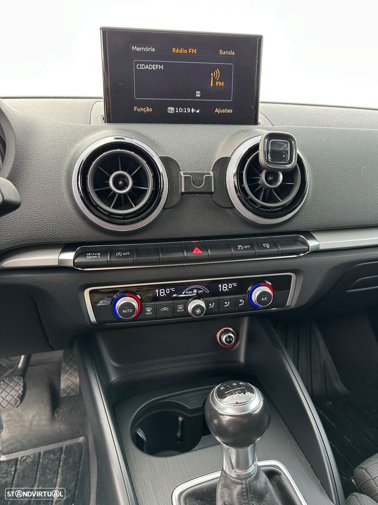 Audi A3 Sportback 1.6 TDI Advance Ultra - 6