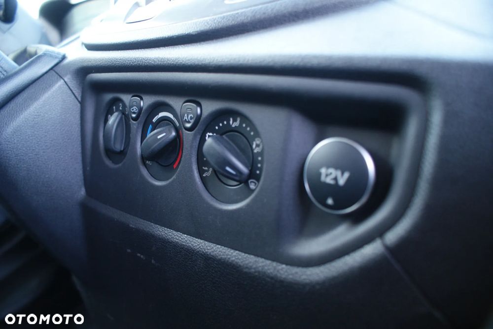 Ford Transit - 9