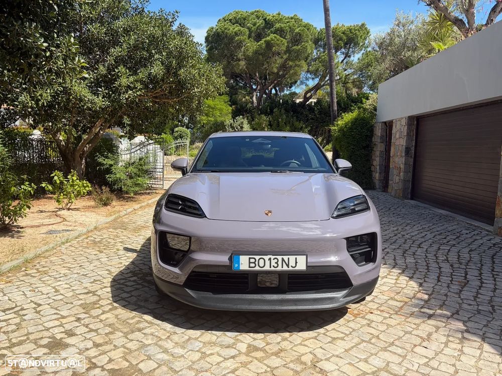 Porsche Macan Electric 4 - 15