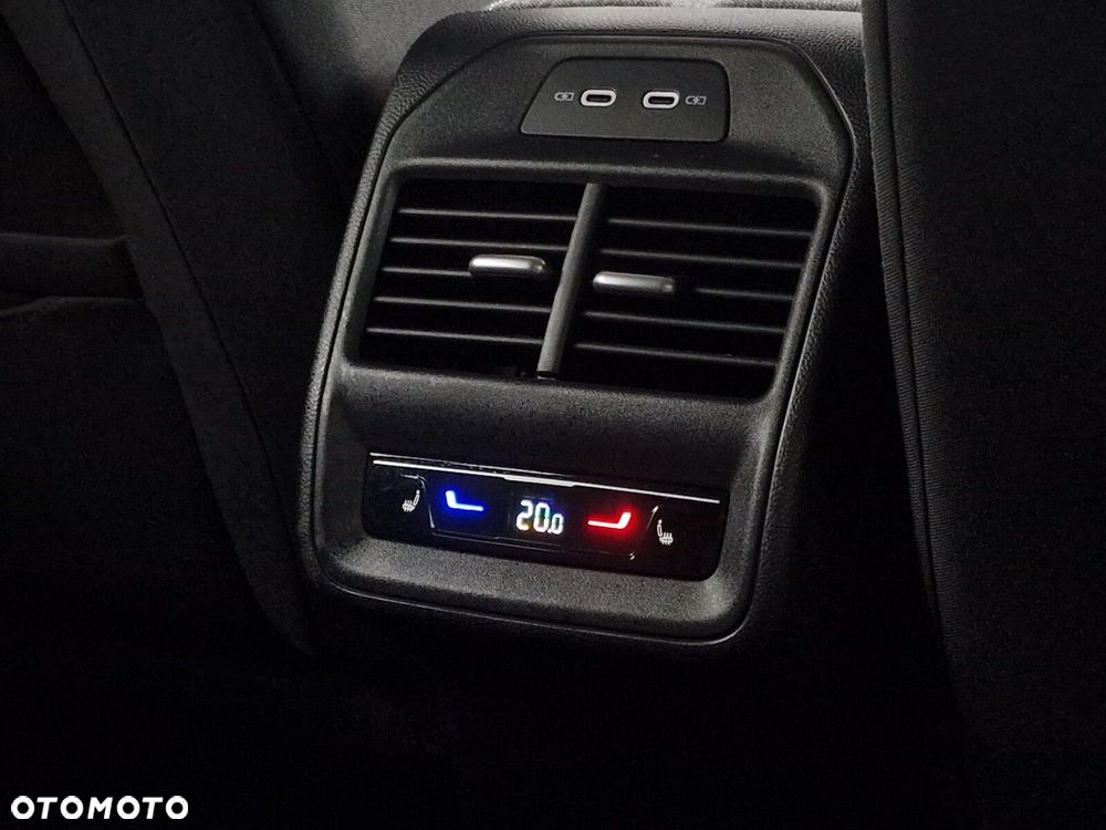 Skoda Superb 1.5 TSI mHEV Selection DSG - 18