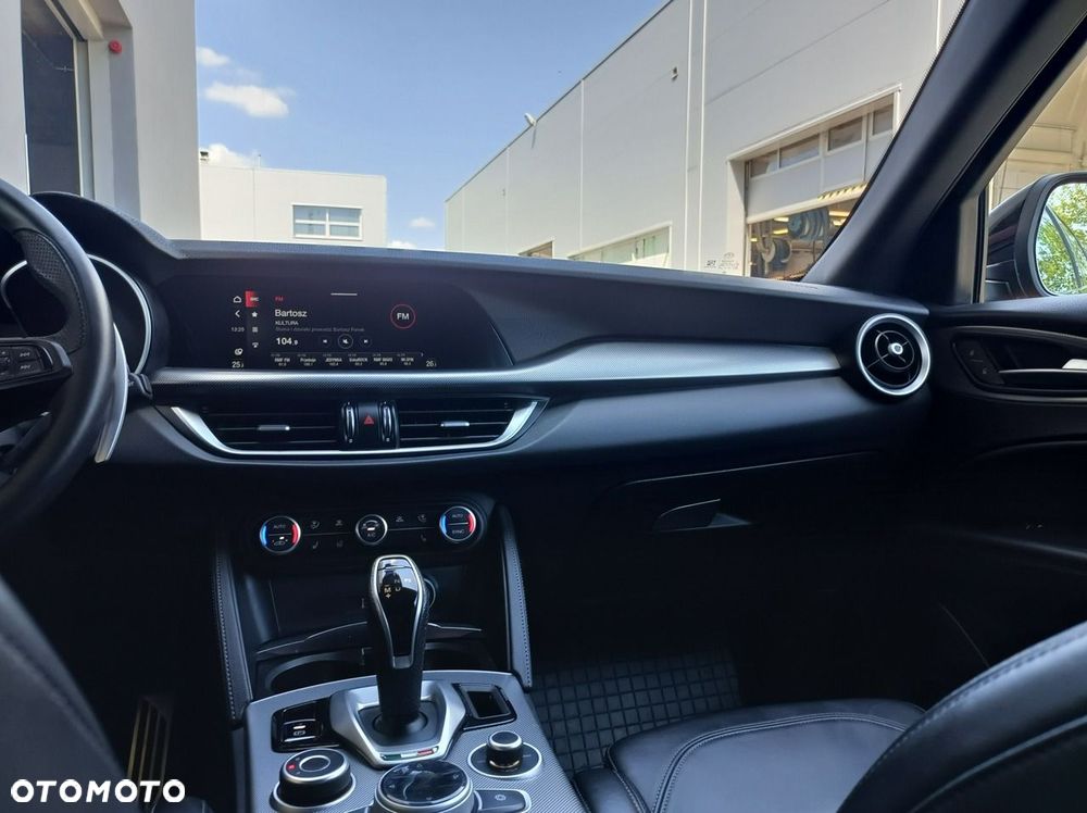 Alfa Romeo Stelvio - 25