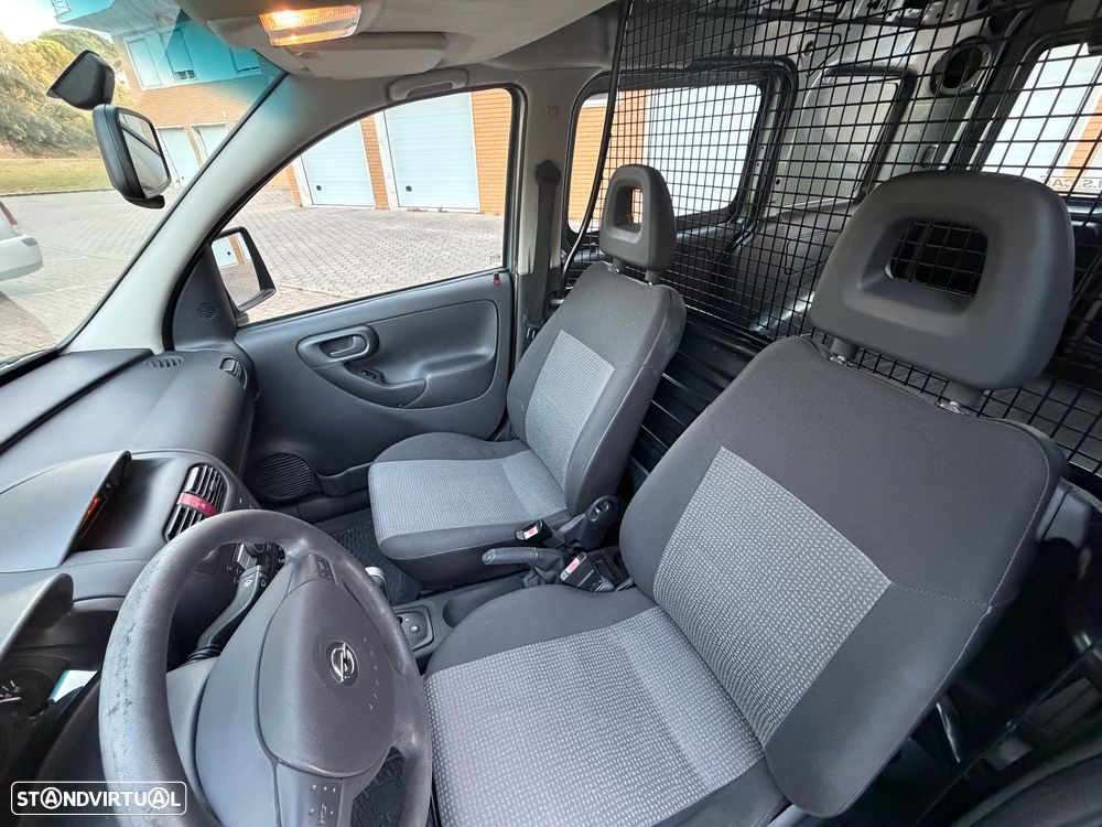Opel Combo - 33