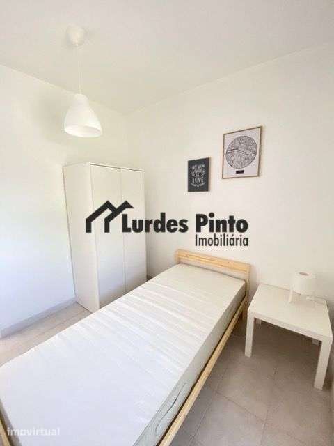 Quarto a estudantes perto de Escolas Superiorees - Grande imagem: 2/8