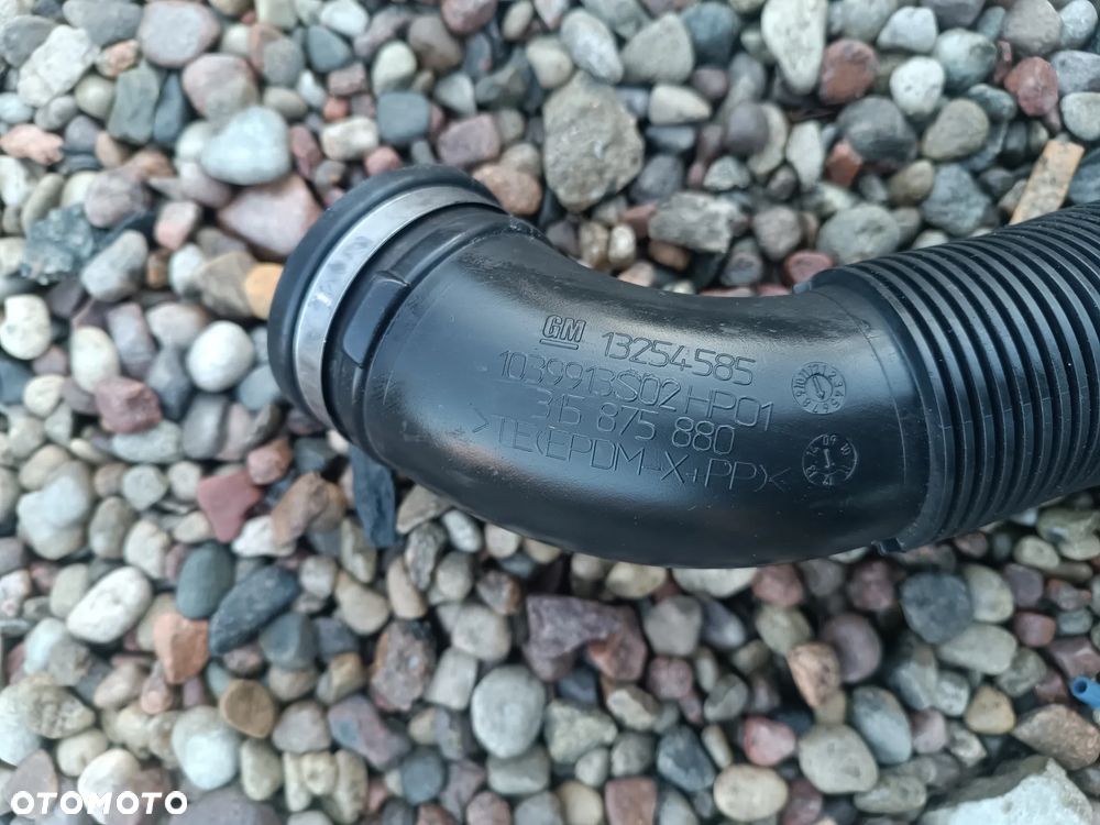 OPEL ASTRA J 1.4 16V A14XER PRZEWÓD DOLOT POWIETRZA 13254585 - 2