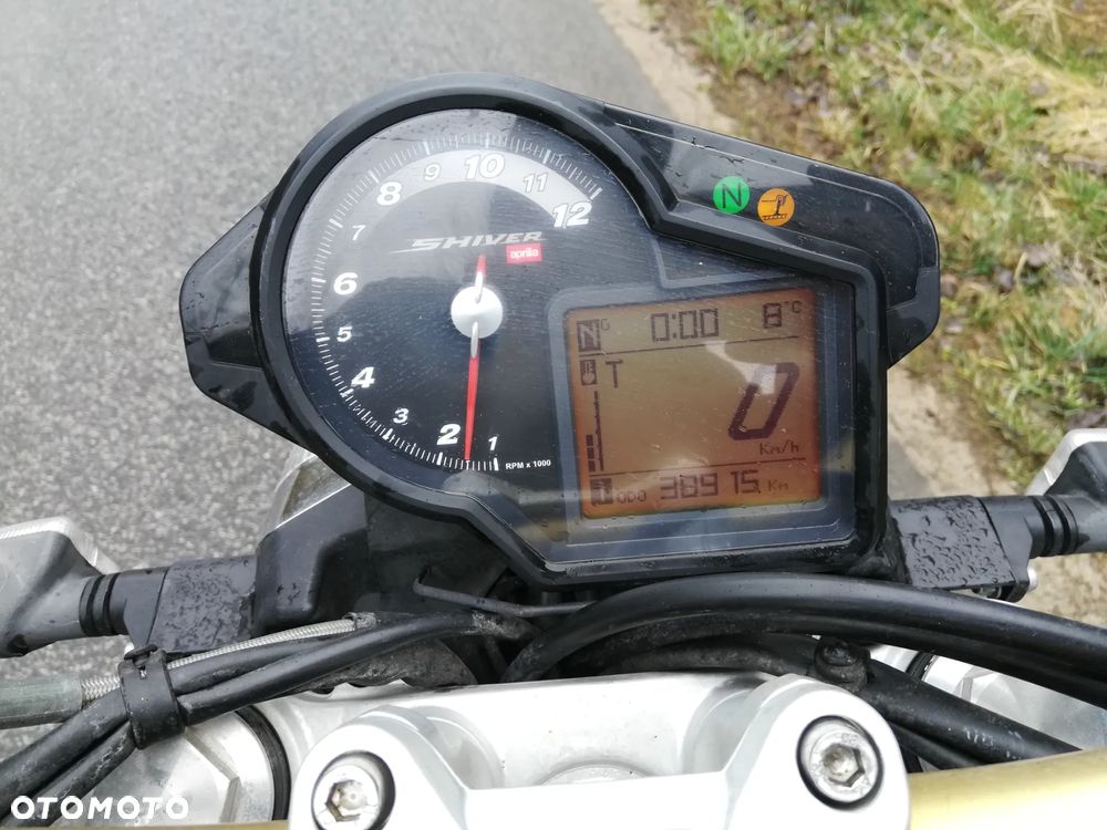 Aprilia Shiver - 10