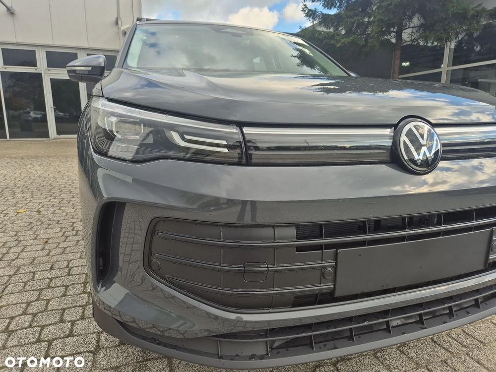 Volkswagen Tiguan - 19