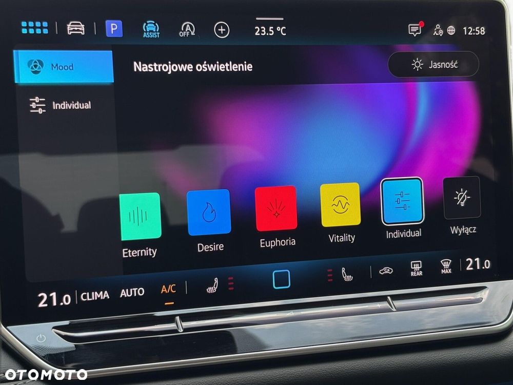 Volkswagen Tiguan 2.0 TDI SCR Life DSG - 34