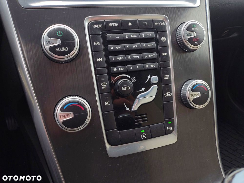 Volvo XC 60 - 22