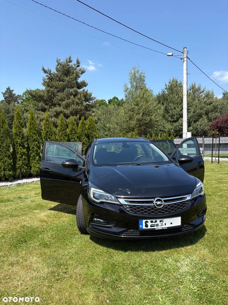 Opel Astra 1.6 D (CDTI) Dynamic - 4