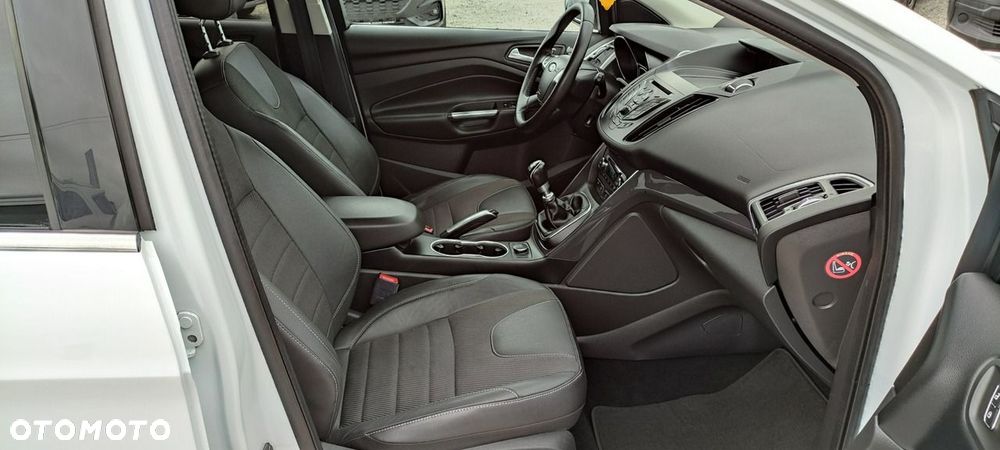 Ford Kuga 2.0 TDCi 4x4 White Magic - 32