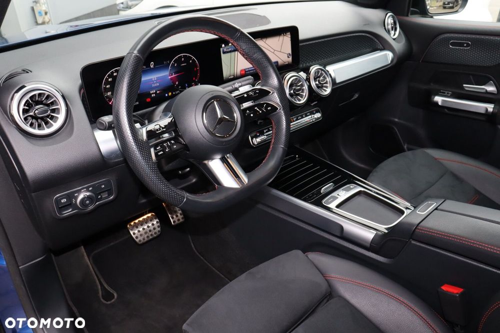 Mercedes-Benz GLB - 8