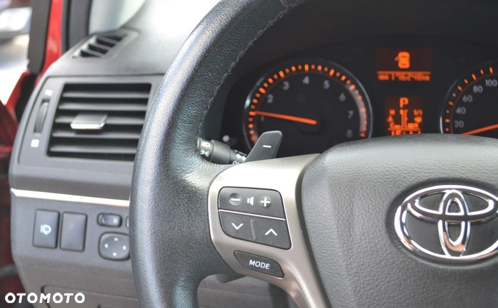 Toyota Avensis 2.0 Multidrive S Executive - 22
