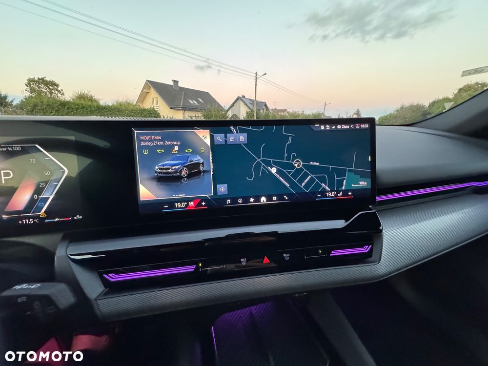 BMW Seria 5 520d Touring - 27