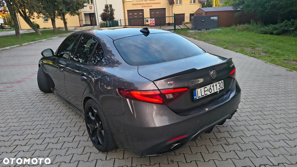 Alfa Romeo Giulia 2.0 Turbo 16V AT8 Veloce Ti - 7