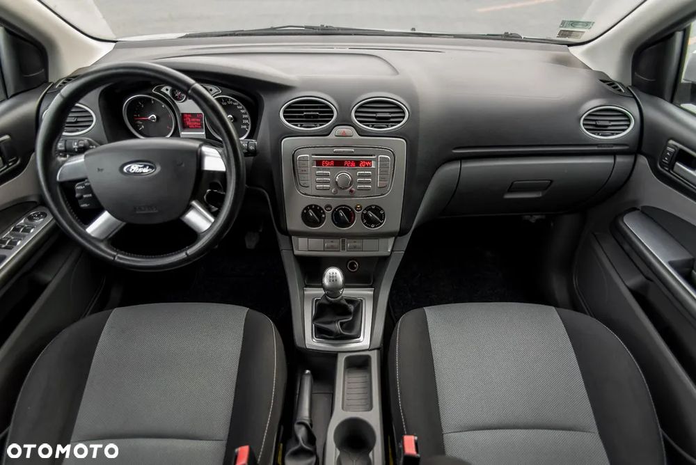 Ford Focus - 24