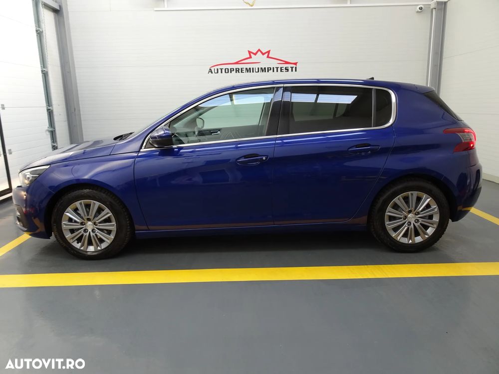 Peugeot 308 1.2 L PureTech Turbo S&S Allure - 14