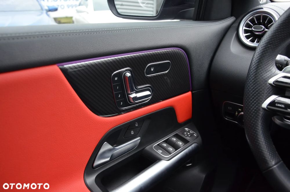 Mercedes-Benz GLA AMG 35 4-Matic - 32