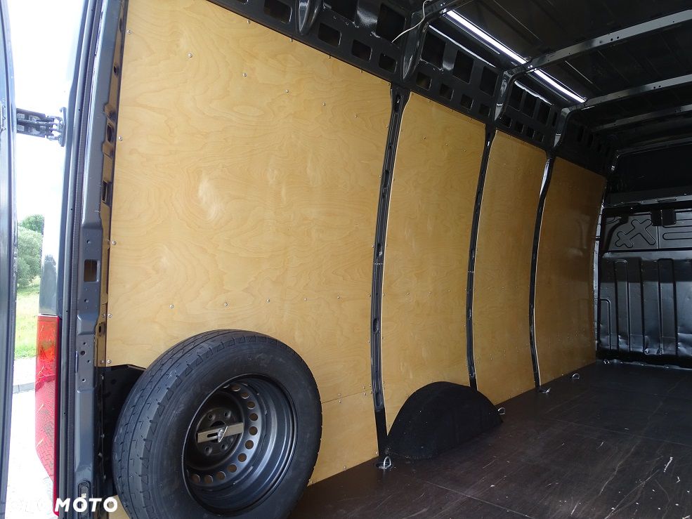 Iveco Daily 35S18 L4H3 3.0 180 Blaszak Furgon UNIKAT!! 77 Tyś.km. JAK NOWY!! Salon PL 1 Wł.!! - 17