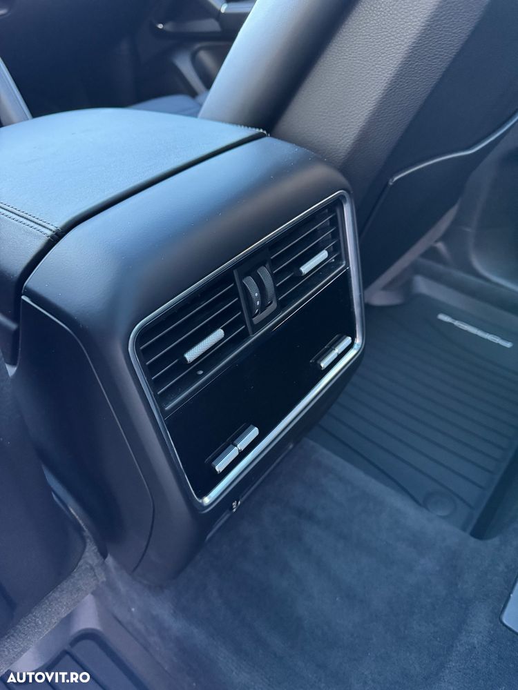 Porsche Cayenne Coupe Standard - 12