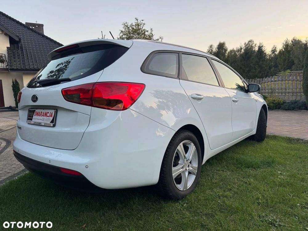 Kia Ceed - 4