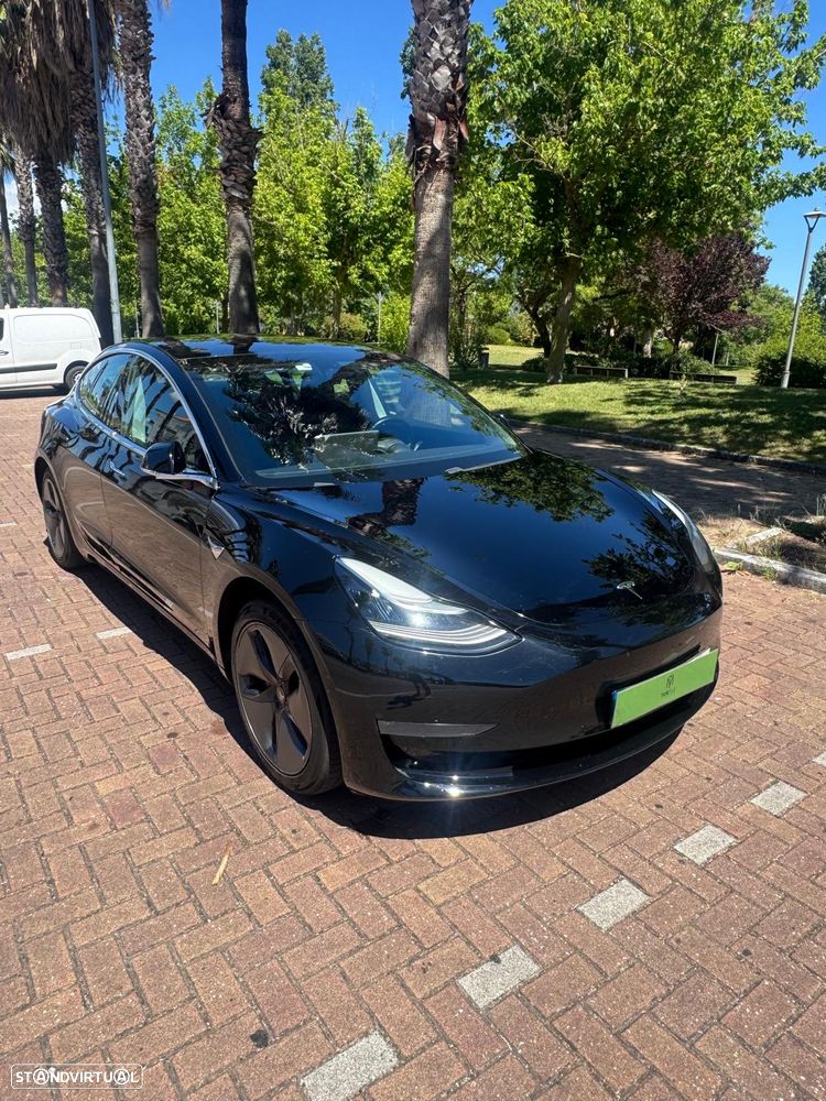 Tesla Model 3 - 3